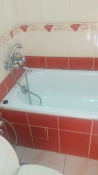 Deep Soaking Bathtub